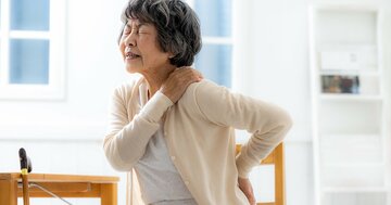 高齢女性の慢性的な痛みは「魚介菜食」でケア、キーワードは“抗炎症”