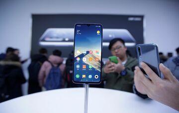 ファーウェイの苦境、小米スマホの追い風にならず