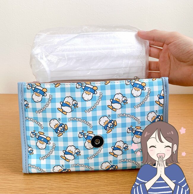 【しまむら】お薬手帳と診察券45枚がスッポリ！1089円の「ポケットたくさんケース」昭和レトロなデザインがたまらない！《購入レビュー》