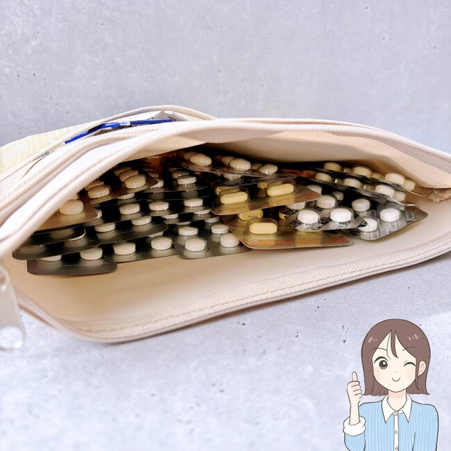 お薬が240錠も入った…！ダイソーの「ポケットいっぱい収納ケース」財布代わりにもなって重宝します！《購入レビュー》