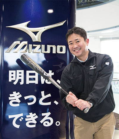 飛び過ぎる軟式野球バットは「お笑い番組の風船」にヒントを得た