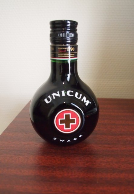 ユニークなお酒、という意味のウニクム