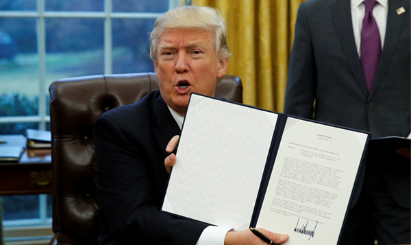 トランプ政権と日本経済、短期は楽観、中長期はリスク山積