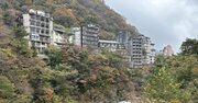 鬼怒川温泉の廃墟ホテル群が暗示する「インバウンド依存」の観光地の末路〈注目記事〉