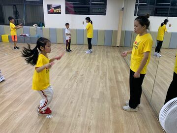 中国では縄跳びも競争　スクールに大枚はたく親も