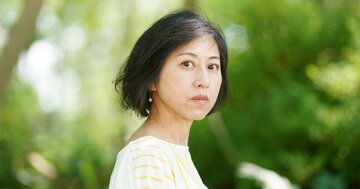 隠しカメラが捉えた戦慄の瞬間…夫が事故死した63歳女性の自由を奪い、遺産も狙う「ヤバ過ぎる手口」とは