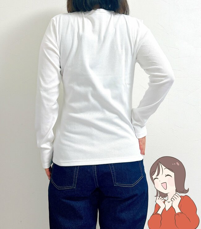 「全色揃えたいぐらい好き」レビュー4000件超え！ユニクロの“リピート買い続出トップス”が春コーデに手放せない！「着やすくて最高です」「スタイル良く見える」