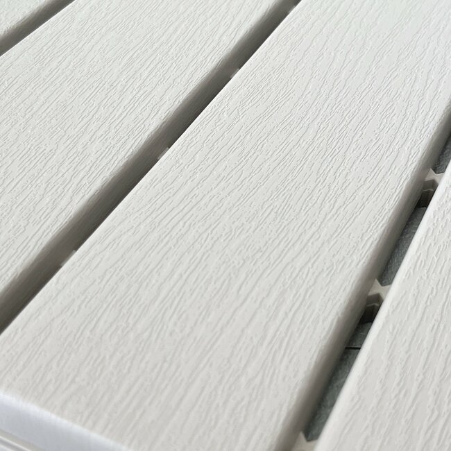 部屋が広がったみたい…！イケアの“おしゃれパネル”でベランダが生まれ変わった！「周囲から褒められる」「ベランダに出るのが楽しい」