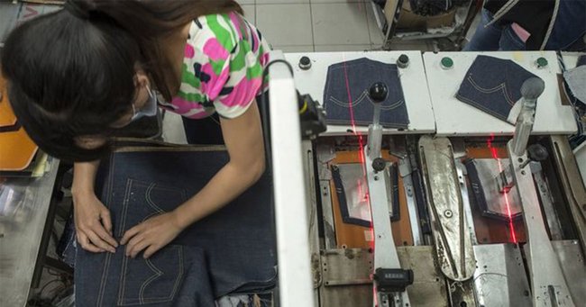 リーバイスのジーンズを作る中国・中山市の工場