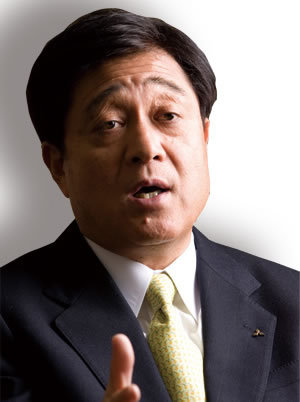 三菱自動車社長 益子 修<br />世界戦略車へ経営資源を集中<br />タイ製の逆輸入は「ごく自然」