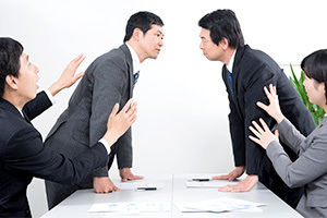 リーダー交代で“うるさい守旧派”はこうして外される