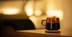 なぜ「夜コーヒー」で眠れなくなる？最新研究が示す「睡眠中の脳」で起きている“異変”とは？