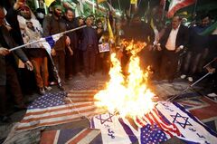 イスラエルとイラン、公然の戦闘に発展する恐れ