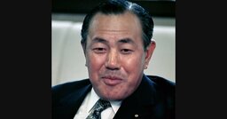 「気になってしょうがない…」田中角栄を動揺させた芸者の“首元の痕跡”
