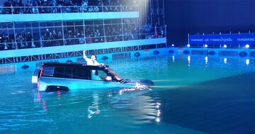EVは冠水すると感電する?緊急脱出ハンマーでも「割れない窓」がある?→「クルマ水没」疑問にズバリ回答