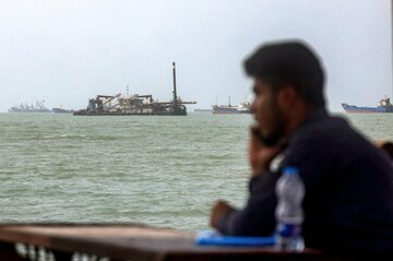 イラン「サバイバル経済」戦略、米の圧力に抵抗