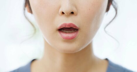 周りの人のメンタルをすり減らす「頭の悪い人」が好む話題・ワースト1