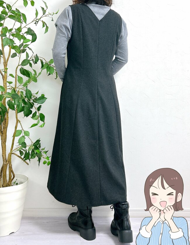 すぽんと着るだけで体型カバー!ユニクロの“ぽかぽかワンピース”後ろ姿もスラッと見えて感動!「太って見えないのが嬉しい」「ラインの綺麗さにびっくり」