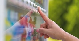 なぜ「売上の一部を寄付します」と書いた自動販売機は売上が良いのか？