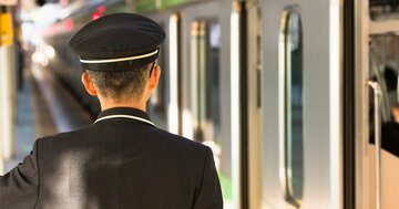 【2025年版】従業員の不満投稿が多いブラック企業ランキング【航空・鉄道ワースト3】JR西日本が3位、1位は？