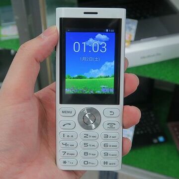 通話とSMSだけ！ 7480円のシンプルSIMフリーケータイ「un.mode phone 01」が店頭に