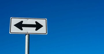 定年後、「悠々自適な人」と「働き続ける人」どちらが幸せか? データから解説