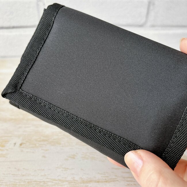 カードや診察券が9枚入った!ダイソーの「首にかけれるミニ財布」お会計がスムーズにできて嬉しい…!