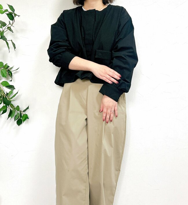 考えた人、天才じゃん！ワークマンの“花粉対策アウター”が1900円とは思えない実力！「ティッシュが常備できる」「2色買いました」