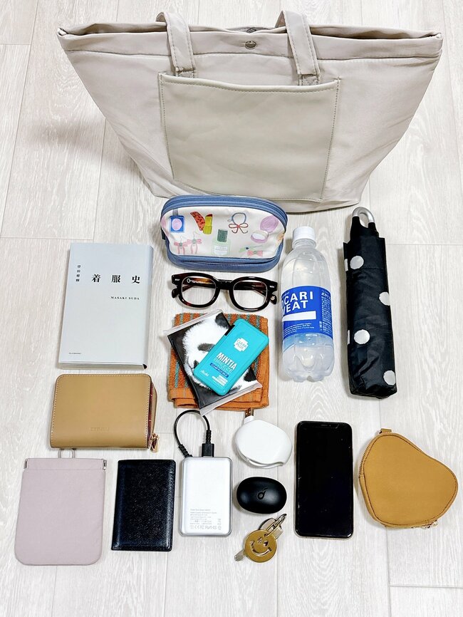 「2個目の購入」「買って大正解でした」3COINSの“大容量トートバッグ”ポケットいっぱいで大助かりです！「全て入るので助かってます」