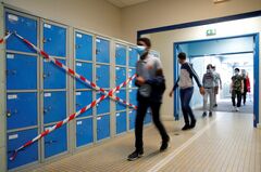 学校再開して安全？ 先行事例では感染増えず