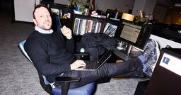 メディアに迫るAIの大波、先駆的記者の仕事とは