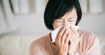 「こじらせ花粉症」で生活崩壊のリスク、家の中でも鼻水が止まらない!根本治療はできるのか?