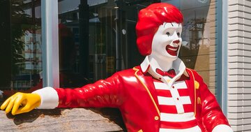 「従業員をキャストやクルーって意識高い系かよ!」とバカにする人が知らない驚きの事実