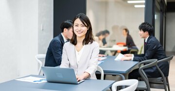 【悩んでる同僚を見かけたらどうする？】仕事ができる人とできない人の決定的な差