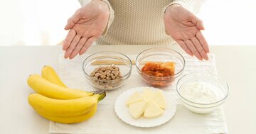 ヨーグルトに混ぜるだけ!腸内環境を整える“最強の食材”とは?【医師が教える】