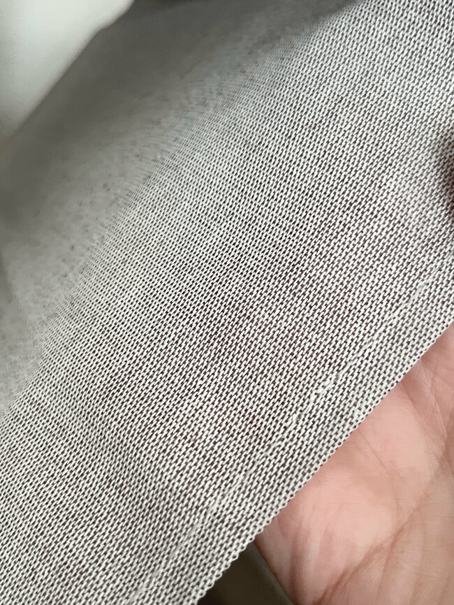 ごちゃごちゃのクローゼットがスッキリ…！ニトリの「浮かせる収納グッズ」が買って大正解だった！