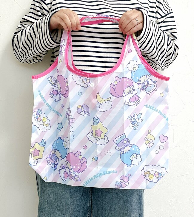 可愛すぎて毎日持ち歩きたい…！しまむら×キキララの「大容量エコバッグ」カゴいっぱいの商品がまるっと入った！