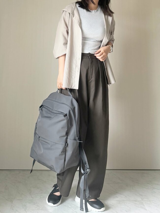 「買って大正解！」グローバルワークの“パーカーみたいなシャツ”おしりまでカバーできて天才すぎる！「重宝まちがいなし」「オシャレでとても気に入りました」