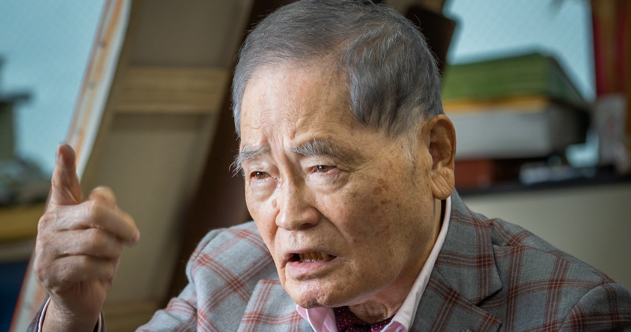 「岸田首相よ、『聞く』のは政治家の商売じゃない」亀井元金融相の“危険球”の直言