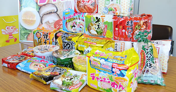 社長のハゲすら話題に！世界で2番目に即席袋めんを開発した会社の“残念”な挑戦