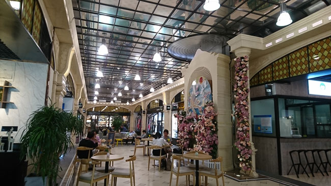 中国でリアル書店と静かなカフェが流行る理由