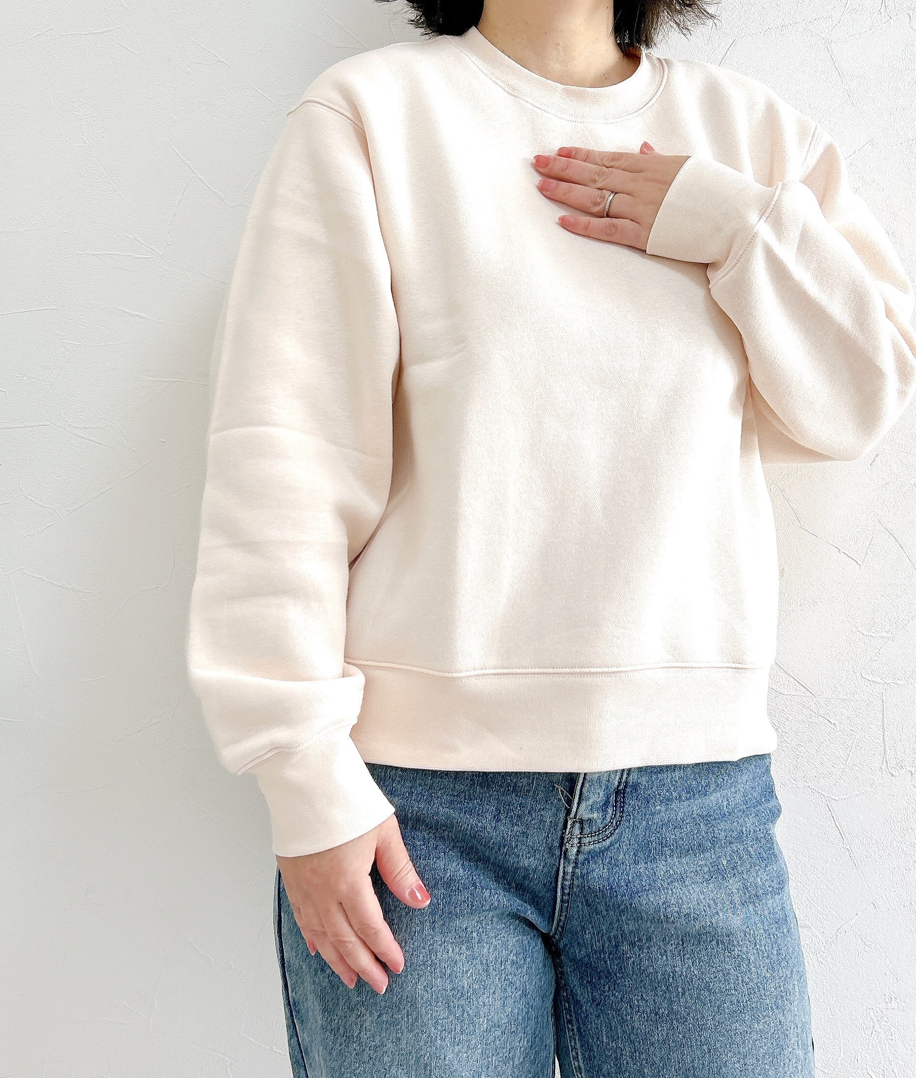 「この価格はうれしい」無印良品の“1990円スウェット”めっちゃ軽くてポカポカ！「色が素敵で、形がきれい」「毎年販売お願いします」