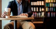中国でスタバに「おじさんが集結」する理由、日本の“失われた30年”に学べ？