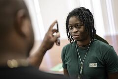 世にも奇妙な大麻パーティー、警察が主催なぜ？