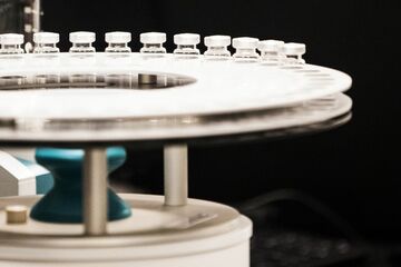 コロナワクチン銘柄、有望も上昇余地に懸念