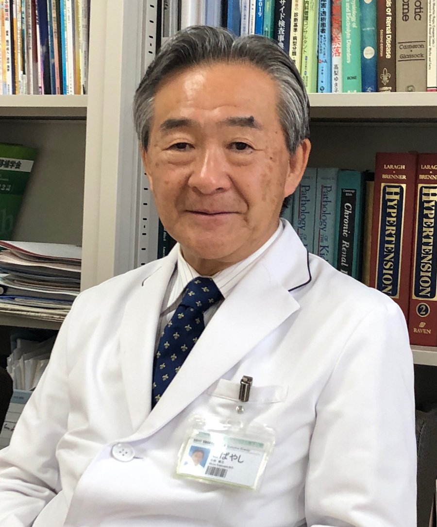 小林修三（こばやし・しゅうぞう）/ 湘南鎌倉総合病院　院長代行・腎臓病総合医療センター長。1980年　浜松医科大学卒業（一期生）、同大学第1内科 入局。浜松赤十字病院 内科医師、文部教官第1内科助手、テキサス大学サンアントニオ校 病理学客員講師、NTT伊豆逓信病院内科部長、防衛医科大学校第2内科講師（指定）等を経て、1999年より湘南鎌倉総合病院 副院長。2012年より同 腎臓病総合医療センター長就任（兼）、2017年より院長代行就任し、現在に至る。
