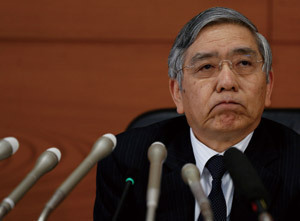 医者だとしたら説明不足で失格 <br />“患者”の不安を受け流す日銀