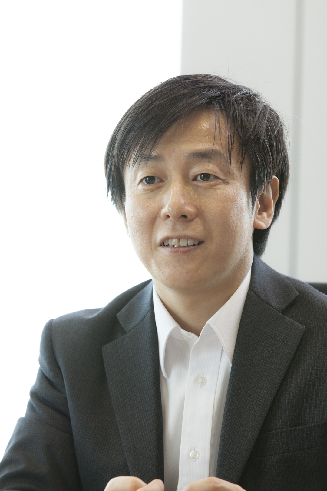 正社員の副業OKと残業禁止が<br />日本を救う