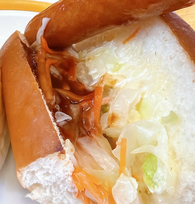 「写真の2倍くらいデカい」「これ軽食じゃないよ」コメダ珈琲の“やりすぎメニュー”想像以上のボリュームだった！「普通の倍くらいの食べ応え…」《実食レビュー》