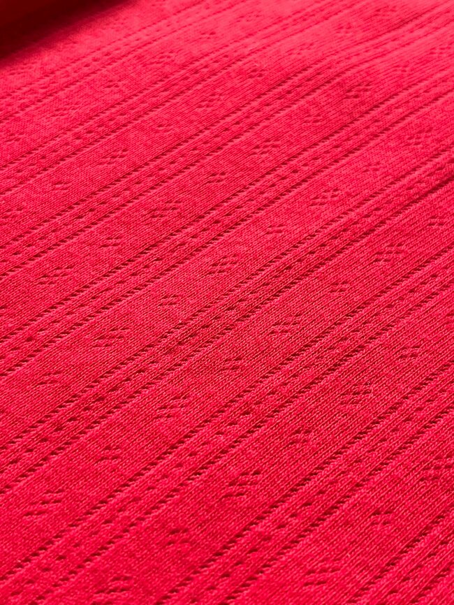 シルエットが美しすぎる…!ユニクロの「細見えカーディガン」上半身がすっきり見えるし、サッと羽織るだけでオシャレ!